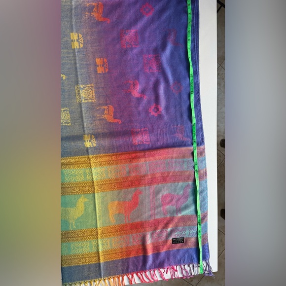 NWT Chilean Alpaca 100% Pashmina. Blue, Purple, Gold W/shades of pink & green. - Picture 13 of 13